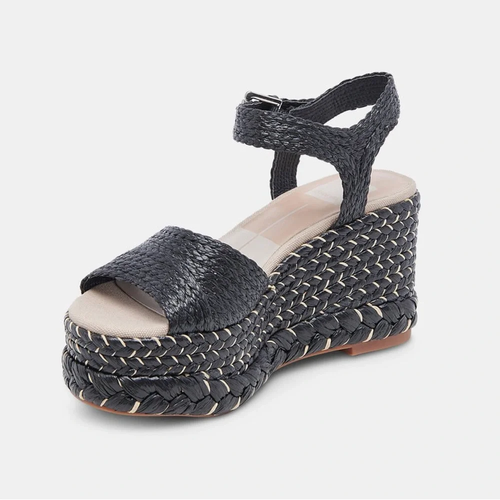 Dolce Vita details when